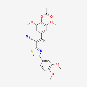 molecular formula C24H22N2O6S B2492860 (E)-4-(2-氰基-2-(4-(3,4-二甲氧基苯基)噻唑-2-基)乙烯基)-2,6-二甲氧基苯乙酸酯 CAS No. 683250-58-0