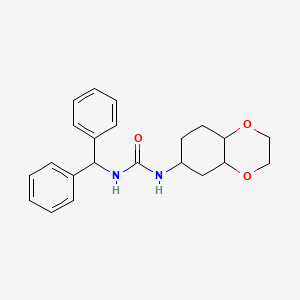 molecular formula C22H26N2O3 B2493220 1-苄基-3-(辛氢苯并[b][1,4]二氧杂环己烷-6-基)脲 CAS No. 1902894-94-3