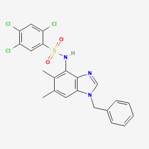 molecular formula C22H18Cl3N3O2S B2493237 N-(1-benzyl-5,6-dimethyl-1H-1,3-benzimidazol-4-yl)-2,4,5-trichlorobenzenesulfonamide CAS No. 338410-67-6