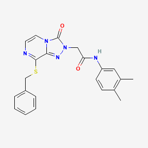 molecular formula C22H21N5O2S B2493320 2-[8-(benzylthio)-3-oxo[1,2,4]triazolo[4,3-a]pyrazin-2(3H)-yl]-N-(3,4-dimethylphenyl)acetamide CAS No. 1251550-60-3