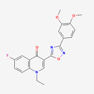 molecular formula C21H18FN3O4 B2493527 3-[3-(3,4-二甲氧基苯基)-1,2,4-噁二唑-5-基]-1-乙基-6-氟喹啉-4(1H)-酮 CAS No. 1207001-55-5