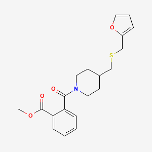 molecular formula C20H23NO4S B2493627 Methyl 2-(4-(((furan-2-ylmethyl)thio)methyl)piperidine-1-carbonyl)benzoate CAS No. 1396757-82-6