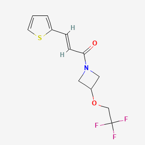 molecular formula C12H12F3NO2S B2493747 (E)-3-(thiophen-2-yl)-1-(3-(2,2,2-trifluoroethoxy)azetidin-1-yl)prop-2-en-1-one CAS No. 2034998-08-6
