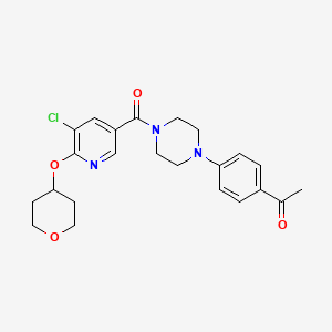 molecular formula C23H26ClN3O4 B2493773 1-(4-(4-(5-chloro-6-((tetrahydro-2H-pyran-4-yl)oxy)nicotinoyl)piperazin-1-yl)phenyl)ethanone CAS No. 1903085-25-5