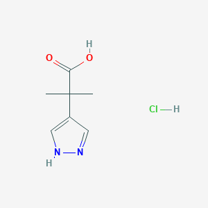 molecular formula C7H11ClN2O2 B2493969 2-Methyl-2-(1H-pyrazol-4-yl)propanoic acid;hydrochloride CAS No. 2490426-43-0