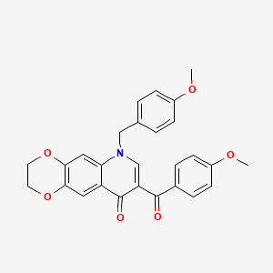 molecular formula C27H23NO6 B2494236 8-(4-Metoxibenzoil)-6-[(4-metoxifenil)metil]-2,3-dihidro-[1,4]dioxino[2,3-g]quinolin-9-ona CAS No. 866809-51-0