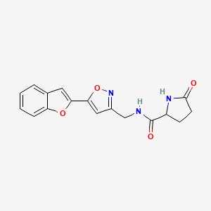 molecular formula C17H15N3O4 B2494751 N-((5-(苯并呋喃-2-基)异噁唑-3-基)甲基)-5-氧代吡咯啉-2-甲酰胺 CAS No. 1236269-47-8