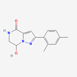 molecular formula C14H15N3O2 B2494823 2-(2,4-ジメチルフェニル)-7-ヒドロキシ-6,7-ジヒドロピラゾロ[1,5-a]ピラジン-4(5H)-オン CAS No. 1987084-23-0