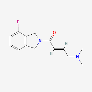 molecular formula C14H17FN2O B2494923 (E)-4-(Dimethylamino)-1-(4-fluoro-1,3-dihydroisoindol-2-yl)but-2-en-1-one CAS No. 2249691-67-4