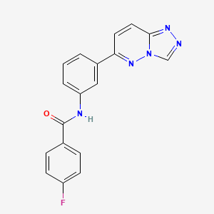 molecular formula C18H12FN5O B2495587 4-氟-N-[3-([1,2,4]三唑并[4,3-b]吡啶-6-基)苯基]苯甲酰胺 CAS No. 894063-35-5