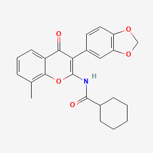 molecular formula C24H23NO5 B2496143 N-[3-(1,3-苯并二氧杂环[5,6-c]呋喃-5-基)-8-甲基-4-氧代香豆素-2-基]环己基甲酰胺 CAS No. 883960-80-3