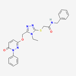 molecular formula C24H24N6O3S B2496281 N-苄基-2-[(4-乙基-5-{[(6-氧代-1-苯基-1,6-二氢-3-哌嗪基)氧基]甲基}-4H-1,2,4-三唑-3-基)硫代]乙酰胺 CAS No. 439112-33-1