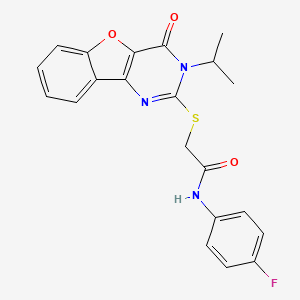 molecular formula C21H18FN3O3S B2496436 N-(4-氟苯基)-2-[(3-异丙基-4-氧代-3,4-二氢[1]苯并呋喃[3,2-d]嘧啶-2-基)硫基]乙酰胺 CAS No. 866873-86-1