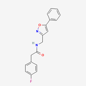 molecular formula C18H15FN2O2 B2496506 2-(4-氟苯基)-N-((5-苯基噁唑-3-基)甲基)乙酰胺 CAS No. 946340-21-2