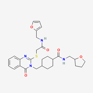 molecular formula C28H34N4O5S B2497361 4-((2-((2-((furan-2-ylmethyl)amino)-2-oxoethyl)thio)-4-oxoquinazolin-3(4H)-yl)methyl)-N-((tetrahydrofuran-2-yl)methyl)cyclohexanecarboxamide CAS No. 439792-34-4