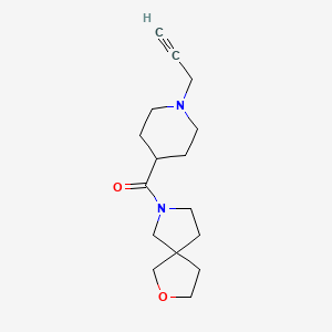 molecular formula C16H24N2O2 B2497536 2-氧代-7-氮杂螺[4.4]壬烷-7-基-(1-丙-2-炔基哌啶-4-基)甲酮 CAS No. 1423787-19-2