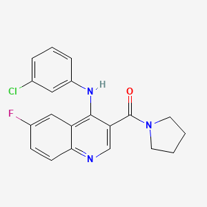 molecular formula C20H17ClFN3O B2497697 (4-((3-Chlorophenyl)amino)-6-fluoroquinolin-3-yl)(pyrrolidin-1-yl)methanone CAS No. 1359177-64-2