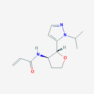 N-[(2R,3R)-2-(2-Propan-2-ylpyrazol-3-yl)oxolan-3-yl]prop-2-enamide