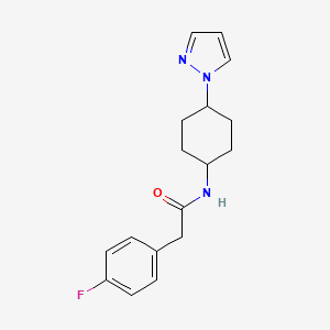 molecular formula C17H20FN3O B2498919 2-(4-fluorophenyl)-N-[4-(1H-pyrazol-1-yl)cyclohexyl]acetamide CAS No. 2097868-00-1