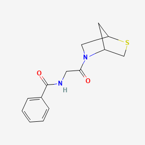 molecular formula C14H16N2O2S B2499023 N-(2-(2-硫代-5-氮杂双环[2.2.1]庚烷-5-基)-2-氧代乙基)苯甲酰胺 CAS No. 2034455-26-8