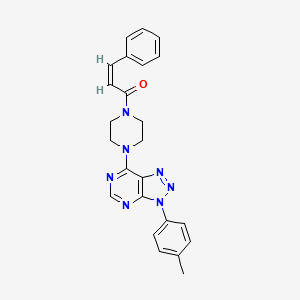 (Z)-3-phenyl-1-(4-(3-(p-tolyl)-3H-[1,2,3]triazolo[4,5-d]pyrimidin-7-yl)piperazin-1-yl)prop-2-en-1-one