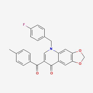 molecular formula C25H18FNO4 B2499850 5-[(4-fluorophenyl)methyl]-7-(4-methylbenzoyl)-2H,5H,8H-[1,3]dioxolo[4,5-g]quinolin-8-one CAS No. 888416-02-2