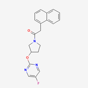 molecular formula C20H18FN3O2 B2499906 1-(3-((5-氟嘧啶-2-基)氧基)吡咯烷-1-基)-2-(萘-1-基)乙酮 CAS No. 2034326-62-8