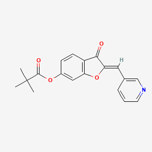 molecular formula C19H17NO4 B2500040 (2Z)-3-oxo-2-(pyridin-3-ylmethylidene)-2,3-dihydro-1-benzofuran-6-yl 2,2-dimethylpropanoate CAS No. 622359-94-8