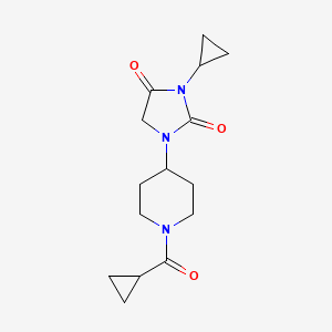 molecular formula C15H21N3O3 B2500351 1-(1-Cyclopropanecarbonylpiperidin-4-yl)-3-cyclopropylimidazolidine-2,4-dione CAS No. 2097925-78-3