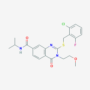 molecular formula C22H23ClFN3O3S B2500731 2-{[(2-chloro-6-fluorophenyl)methyl]sulfanyl}-3-(2-methoxyethyl)-4-oxo-N-(propan-2-yl)-3,4-dihydroquinazoline-7-carboxamide CAS No. 946324-54-5