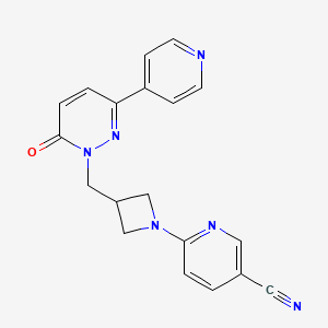 6-(3-{[6-Oxo-3-(pyridin-4-yl)-1,6-dihydropyridazin-1-yl]methyl}azetidin-1-yl)pyridine-3-carbonitrile