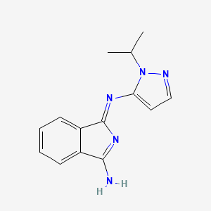 molecular formula C14H15N5 B2501403 1-{[1-(propan-2-yl)-1H-pyrazol-5-yl]imino}-1H-isoindol-3-amine CAS No. 1004417-78-0