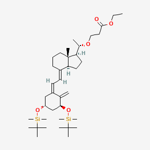 molecular formula C38H68O5Si2 B2501742 Propanoic acid, 3-[(1S)-1-[(1S,3aS,4E,7aS)-4-[(2Z)-[(3S,5R)-3,5-bis[[(1,1-dimethylethyl)dimethylsilyl]oxy]-2-methylenecyclohexylidene]ethylidene]octahydro-7a-methyl-1H-inden-1-yl]ethoxy]-, ethyl este CAS No. 413571-27-4