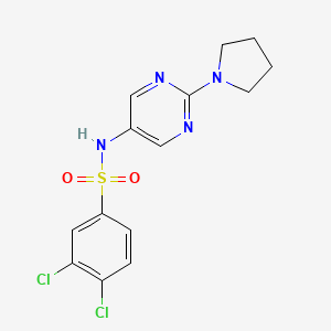 molecular formula C14H14Cl2N4O2S B2501932 3,4-dichloro-N-(2-(pyrrolidin-1-yl)pyrimidin-5-yl)benzenesulfonamide CAS No. 1396786-12-1