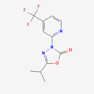 molecular formula C11H10F3N3O2 B2501935 5-异丙基-3-[4-(三氟甲基)-2-吡啶基]-1,3,4-恶二唑-2(3H)-酮 CAS No. 883010-99-9