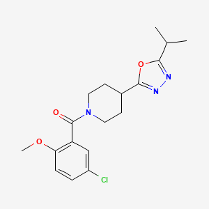 (5-Chloro-2-methoxyphenyl)(4-(5-isopropyl-1,3,4-oxadiazol-2-yl)piperidin-1-yl)methanone