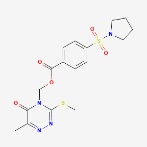 molecular formula C17H20N4O5S2 B2503968 (6-甲基-3-(甲硫基)-5-氧代-1,2,4-三嗪-4(5H)-基)甲基4-(吡咯烷-1-基磺酰基)苯甲酸酯 CAS No. 877648-81-2