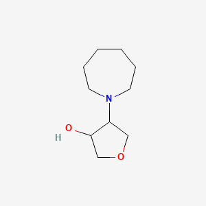 molecular formula C10H19NO2 B2504552 4-(氮杂环-1-基)氧杂环-3-醇 CAS No. 10296-00-1