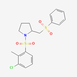 molecular formula C18H20ClNO4S2 B2505675 1-((3-Chloro-2-methylphenyl)sulfonyl)-2-((phenylsulfonyl)methyl)pyrrolidine CAS No. 1448059-12-8