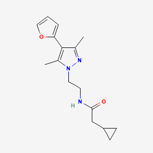 molecular formula C16H21N3O2 B2505691 2-环丙基-N-(2-(4-(呋喃-2-基)-3,5-二甲基-1H-吡唑-1-基)乙基)乙酰胺 CAS No. 2034514-40-2