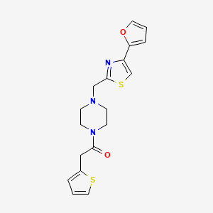 molecular formula C18H19N3O2S2 B2506246 1-(4-((4-(呋喃-2-基)噻唑-2-基)甲基)哌嗪-1-基)-2-(噻吩-2-基)乙酮 CAS No. 1105223-79-7