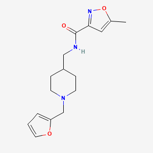 molecular formula C16H21N3O3 B2506324 N-((1-(フラン-2-イルメチル)ピペリジン-4-イル)メチル)-5-メチルイソキサゾール-3-カルボキサミド CAS No. 1210143-27-3