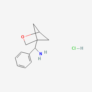 molecular formula C12H16ClNO B2506330 2-氧杂双环[2.1.1]己烷-4-基(苯基)甲胺；盐酸盐 CAS No. 2490420-78-3