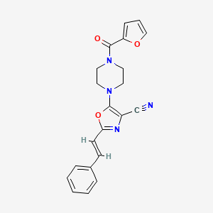 molecular formula C21H18N4O3 B2506487 (E)-5-(4-(呋喃-2-羰基)哌嗪-1-基)-2-苯乙烯基恶唑-4-腈 CAS No. 941254-92-8