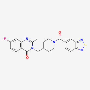 3-{[1-(2,1,3-Benzothiadiazole-5-carbonyl)piperidin-4-yl]methyl}-7-fluoro-2-methyl-3,4-dihydroquinazolin-4-one