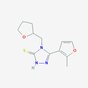 molecular formula C12H15N3O2S B2507656 5-(2-甲基-3-呋喃基)-4-(四氢呋喃-2-基甲基)-4H-1,2,4-三唑-3-硫醇 CAS No. 725222-15-1