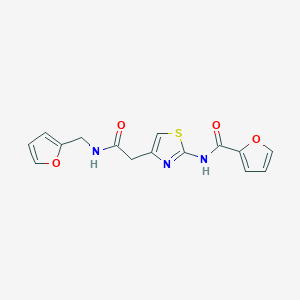 molecular formula C15H13N3O4S B2508352 N-(4-(2-((furan-2-ylmethyl)amino)-2-oxoethyl)thiazol-2-yl)furan-2-carboxamide CAS No. 923150-24-7