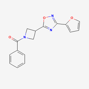 molecular formula C16H13N3O3 B2508842 (3-(3-(呋喃-2-基)-1,2,4-恶二唑-5-基)氮杂环丁-1-基)(苯基)甲酮 CAS No. 1428355-76-3