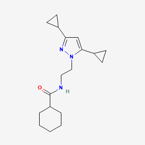molecular formula C18H27N3O B2509057 N-(2-(3,5-二环丙基-1H-吡唑-1-基)乙基)环己烷甲酰胺 CAS No. 2320224-29-9