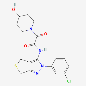 molecular formula C18H19ClN4O3S B2509266 N-[2-(3-氯苯基)-4,6-二氢噻吩并[3,4-c]吡唑-3-基]-2-(4-羟基哌啶-1-基)-2-氧代乙酰胺 CAS No. 946209-37-6